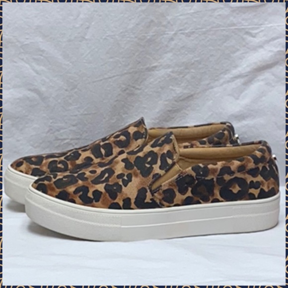 Festive Slip Ons - Picture 2 of 8